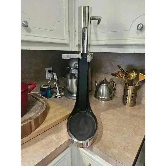 Frontgate wine bottle opener - Picture 2 of 3